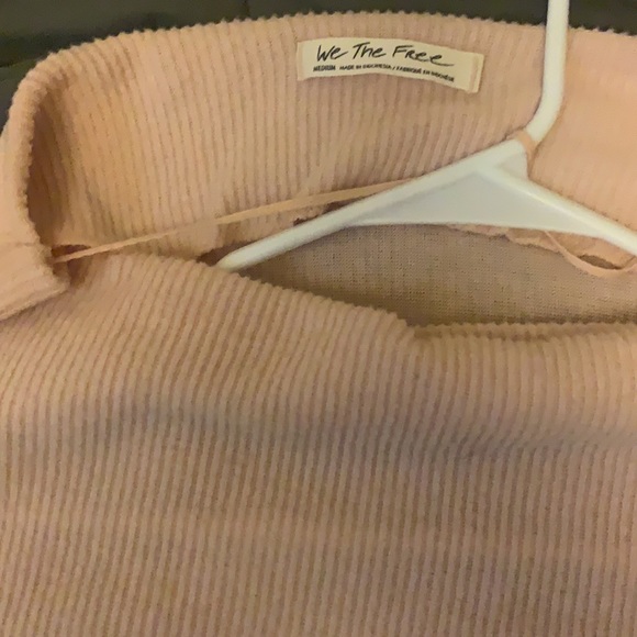 Free people off shoulder peach sweater - Picture 5 of 6